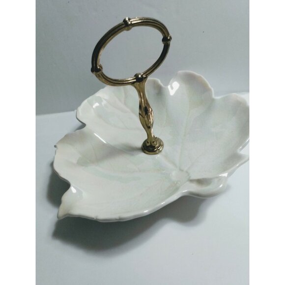 Vintage Royal Winton Handled Leaf Shaped serving tray Mother of Pearl Glaze 1950 - Picture 2 of 11